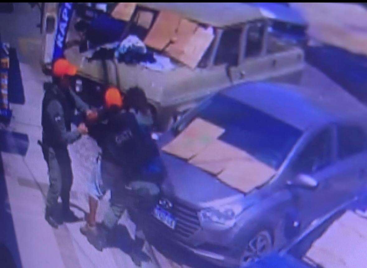 Confusão na praça Sérgio Magalhães deixa um policial ferido nesta 5ª