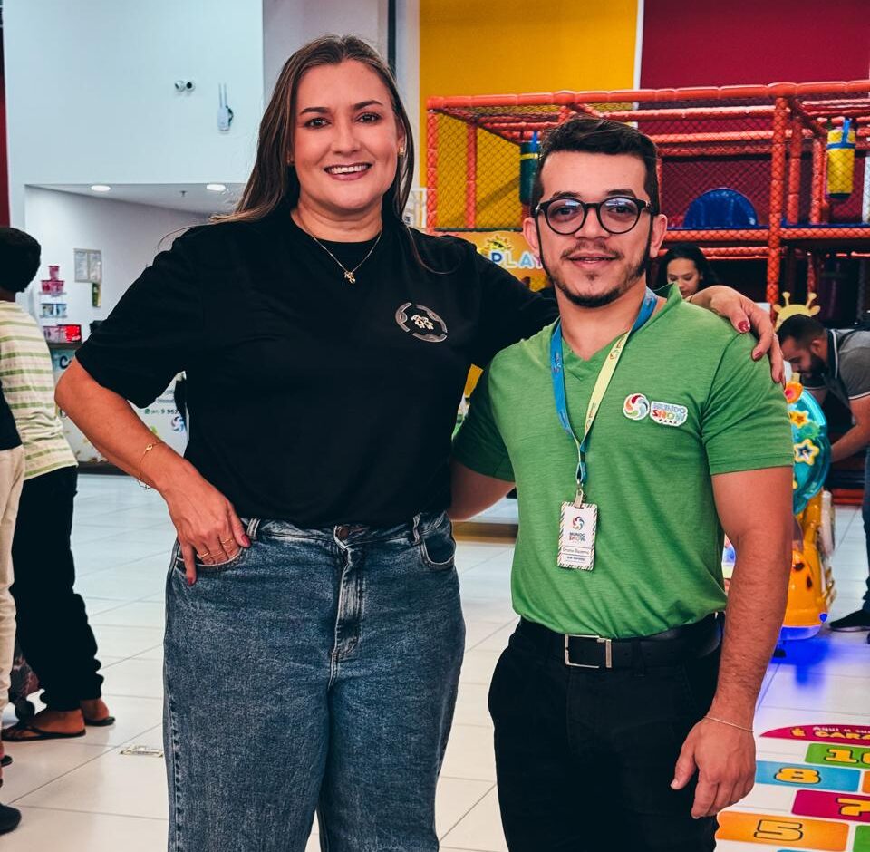 Cinema Inclusivo leva dezenas de crianças ao Shopping Serra