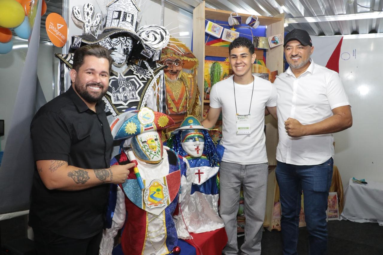 Charlles amplia no Pajeú com apoio de ex-aliado de Márcia Conrado