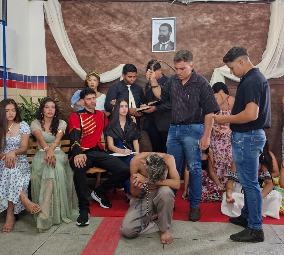 Escola de Serra Talhada realiza projeto de enfrentamento ao racismo