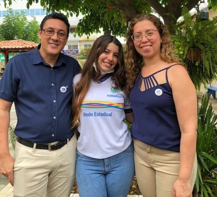 Estudante de Serra Talhada, filha de agricultores, é aprovada em Medicina