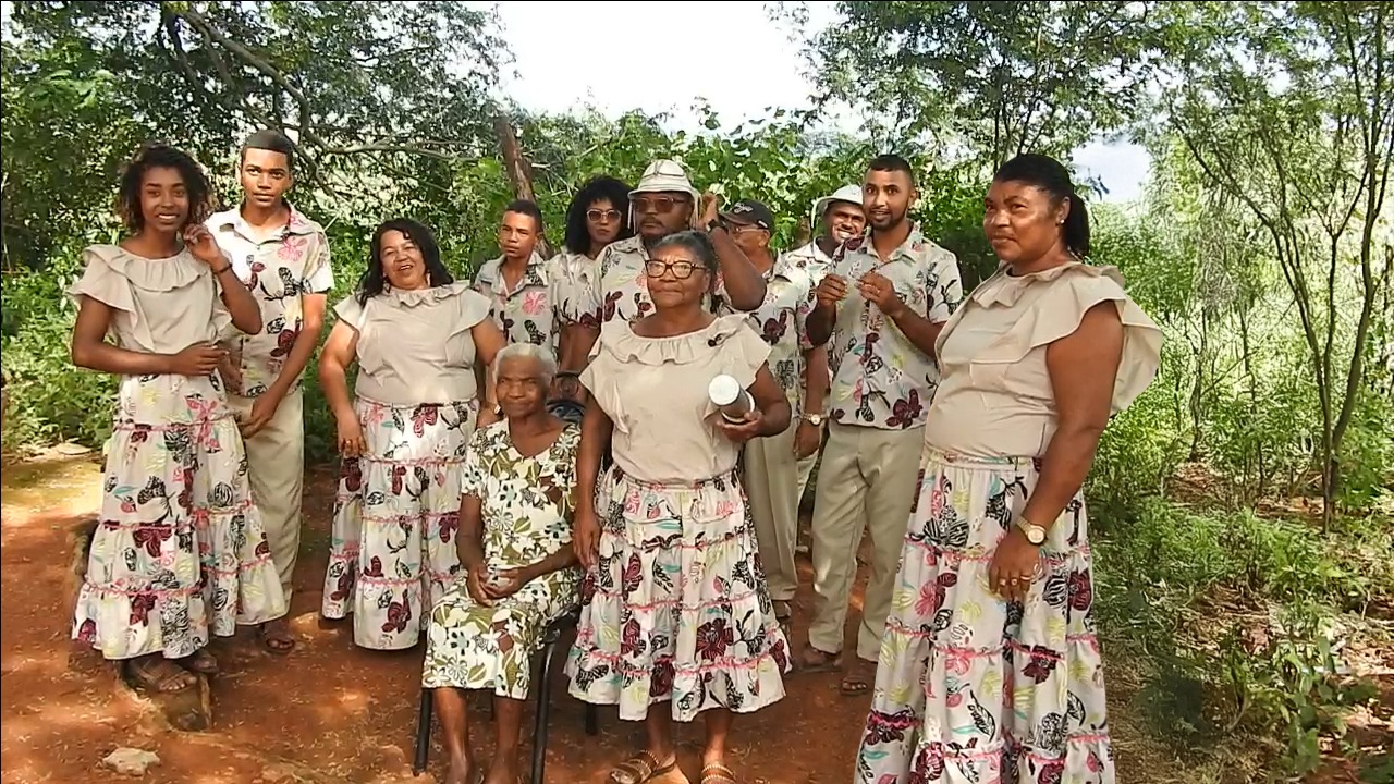 Custódia: Samba de Coco Cachoeira da Onça inicia turnê 1 Custódia: Samba de Coco Cachoeira da Onça inicia turnê - Fotos: Divulgação