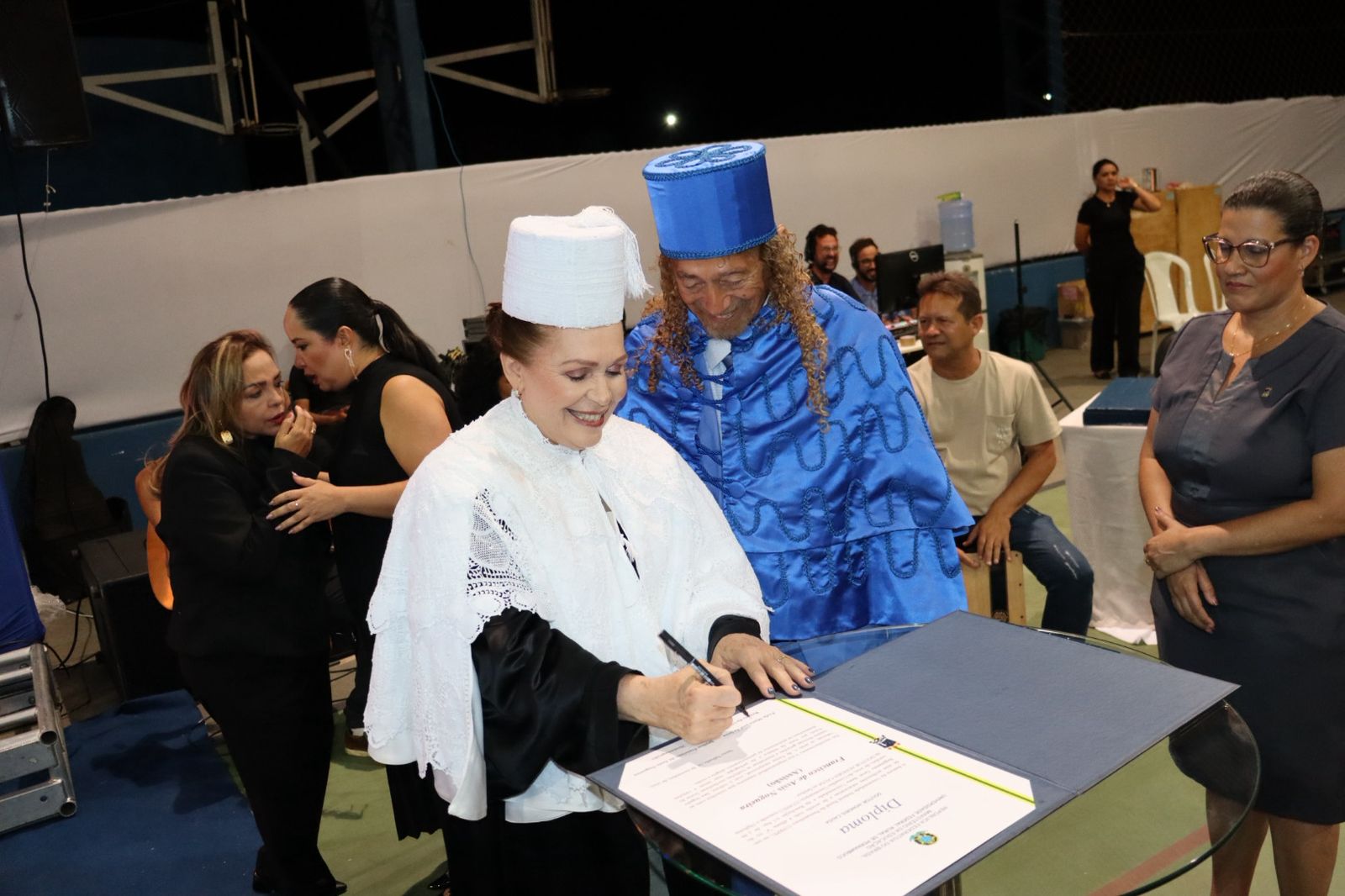 Assisão recebeu diploma de Doutor Honoris Causa pela UFRPE nesta 6ª