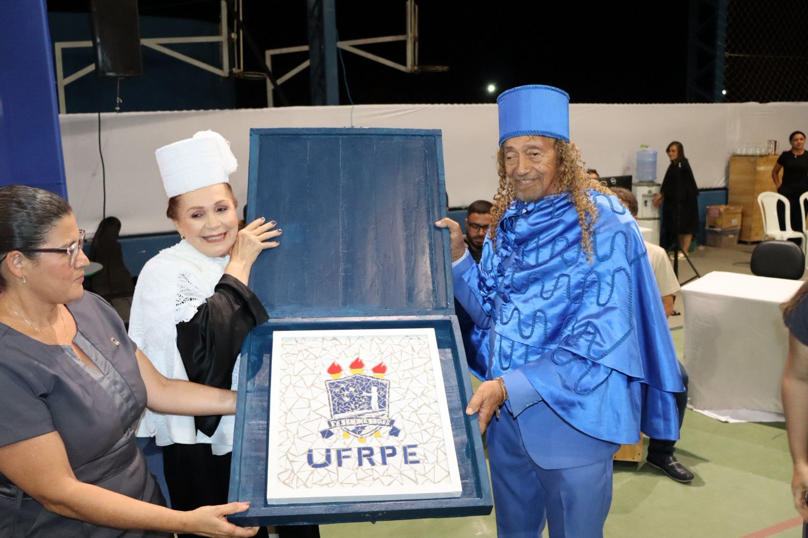 Assisão recebeu diploma de Doutor Honoris Causa pela UFRPE nesta 6ª