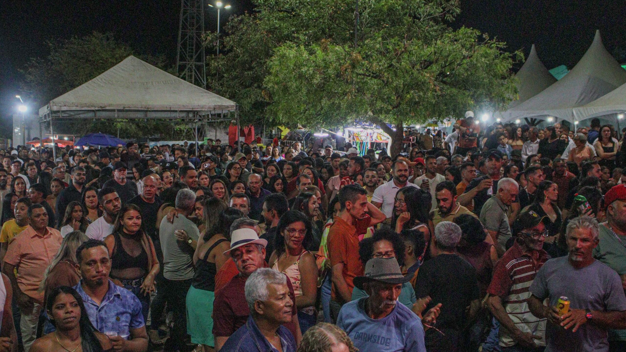 2ª noite da Festa de Jatiúca confirma sucesso da retomada do evento