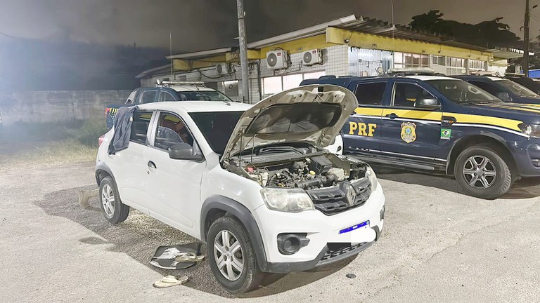 PRF recupera dois veículos clonados na BR-232 - Foto: Divulgação