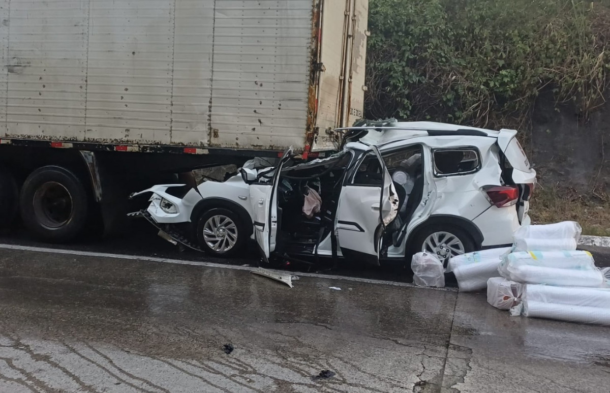 Colisão entre veículos deixa cinco feridos 1 Foto: Divulgação/Reprodução