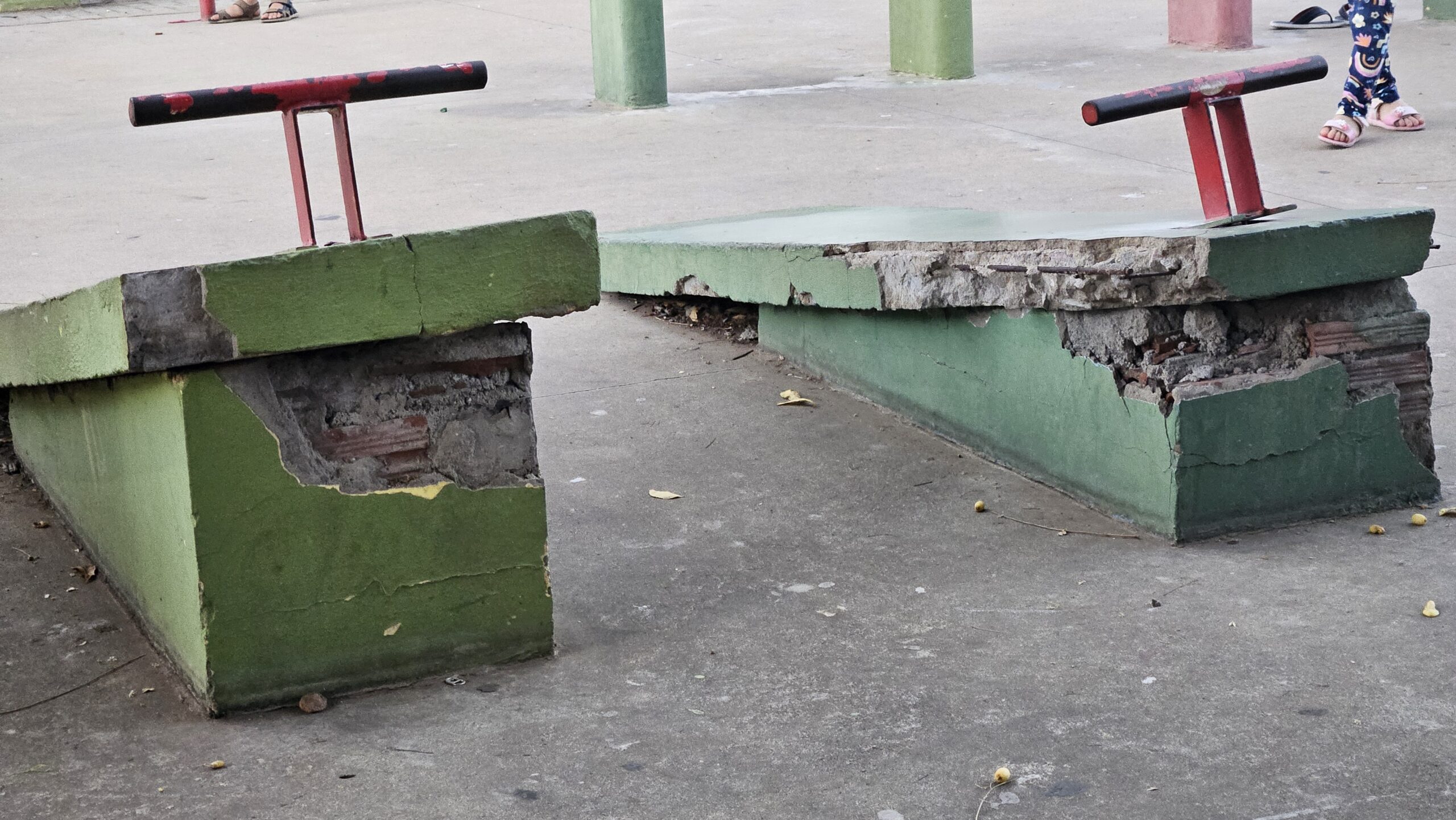 Leitora alerta sobre abandono e riscos na Academia das Cidades em ST