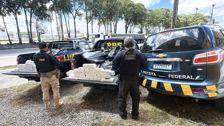 PRF e Receita Federal apreendem 700 Kg de maconha em PE