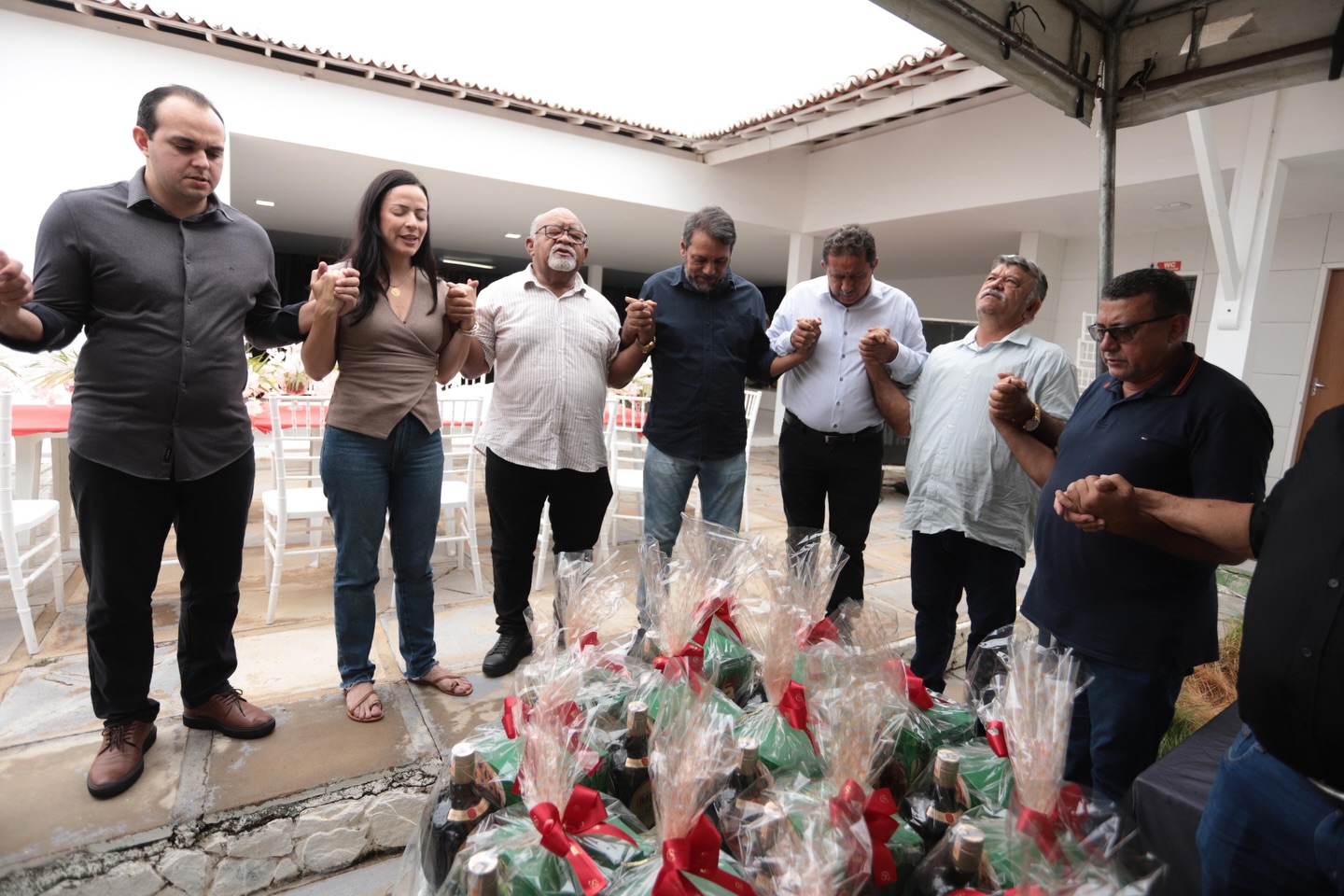 Márcia Conrado reúne 'time' de vereadores para fazer agradecimento