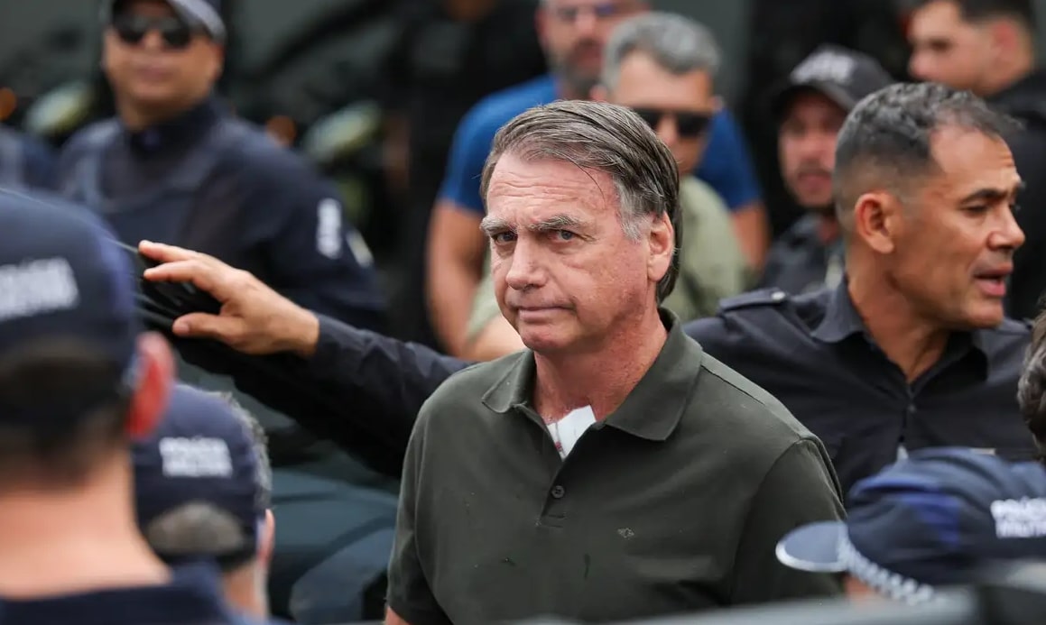 Após exame, defesa de Bolsonaro volta a pedir cirurgia e prisão domiciliar