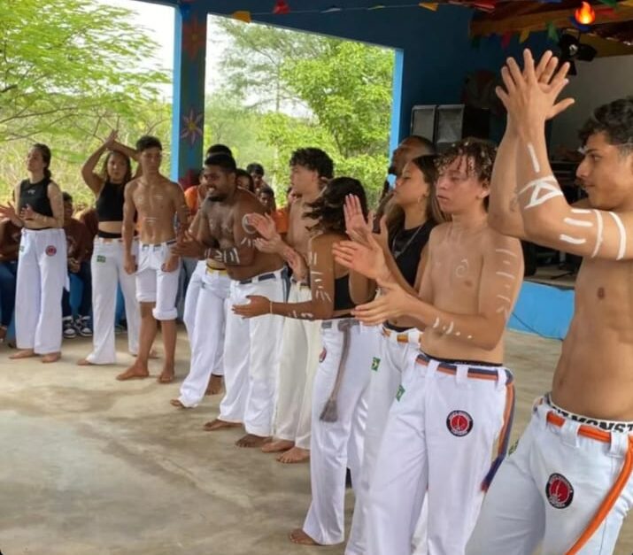 Grupo Muzenza celebra 25 anos em ST com batizado e troca de graduação