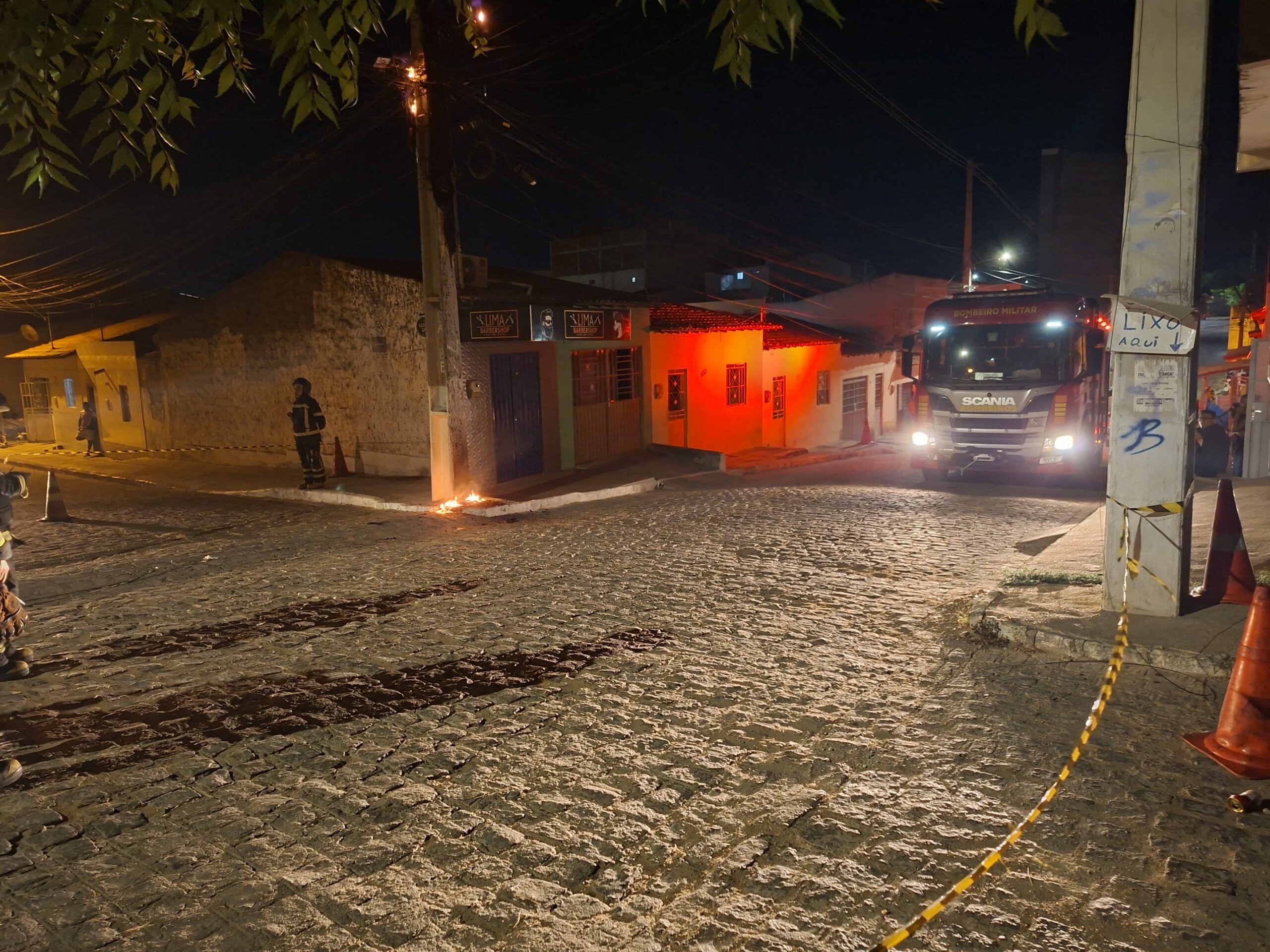 Bombeiros são acionados para conter segundo incêndio desta 5ª em Serra Talhada