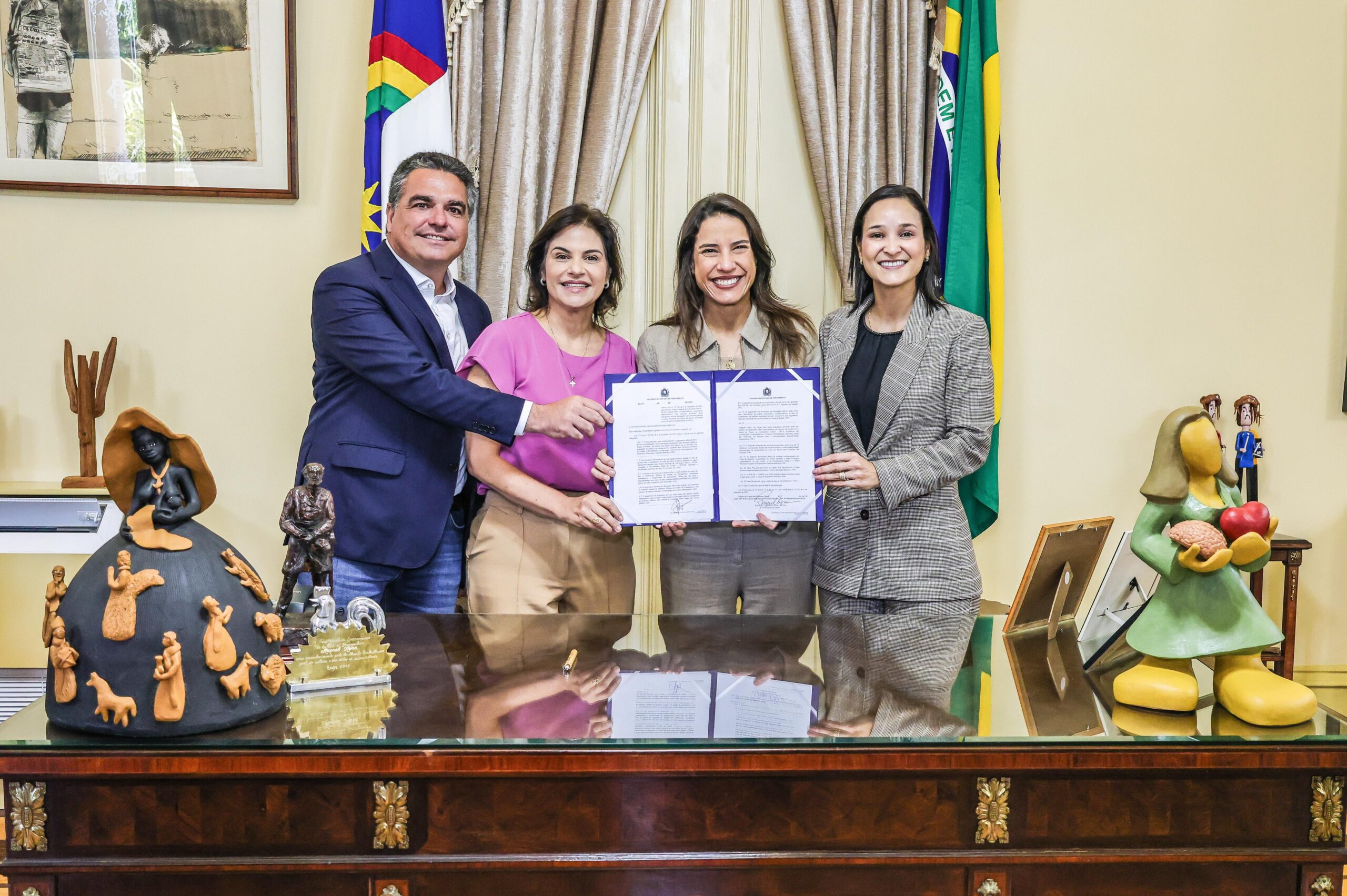 Raquel Lyra sanciona lei que regulamenta a advocacia dativa