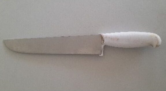 Homem em fúria tenta matar mulher com golpes de faca em Serra Talhada 1 Homem em fúria tenta matar mulher com golpes de faca em Serra Talhada