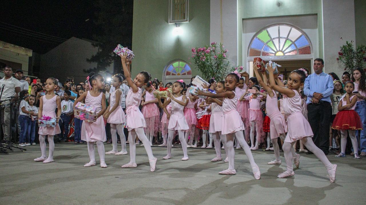 Santa Cruz da Baixa Verde abre oficialmente o Natal de Luz