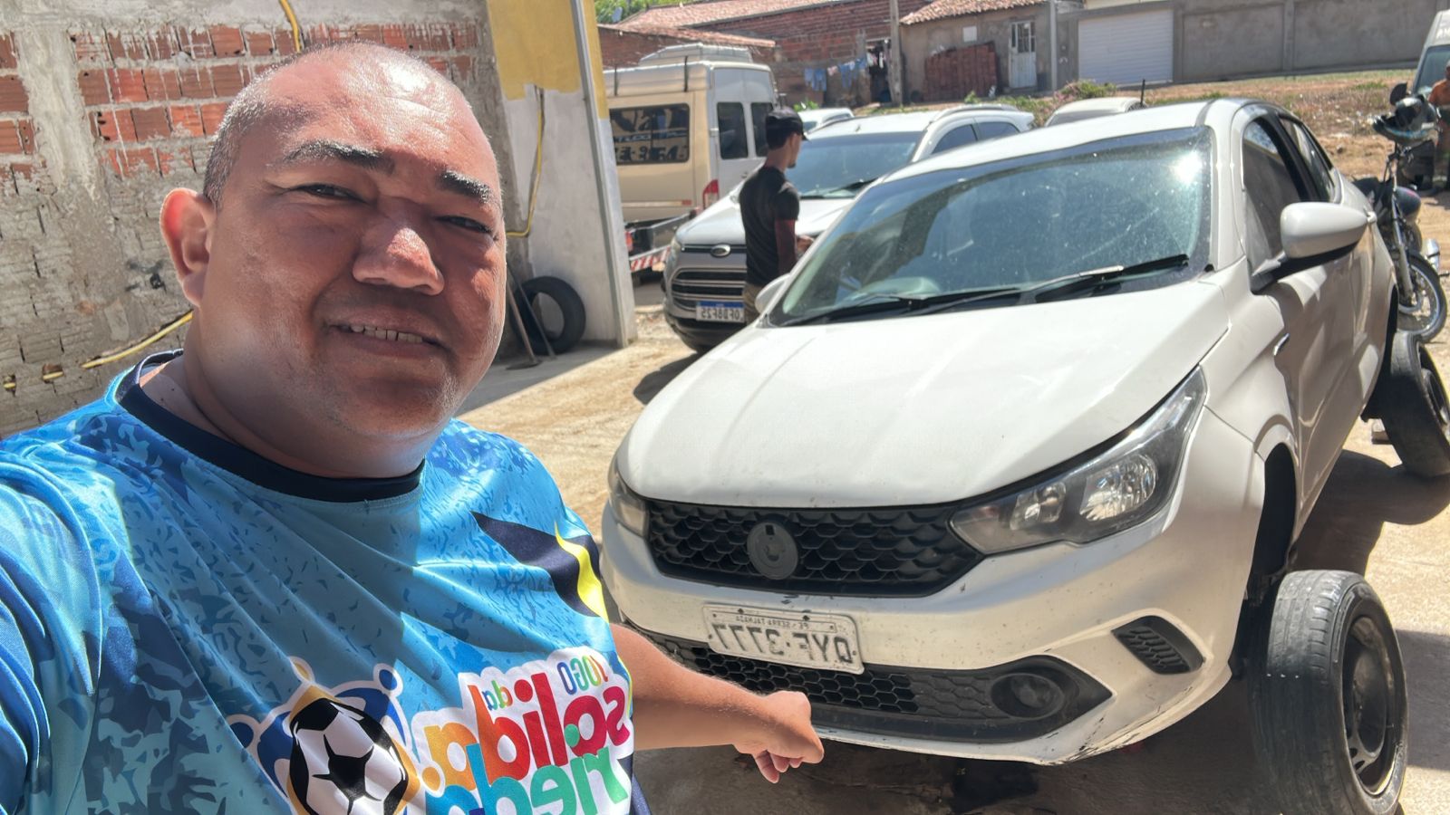 China revela 'cemitério' de carros sucateados pela Secretaria de Saúde 1 China revela 'cemitério' de carros sucateados pela Secretaria de Saúde