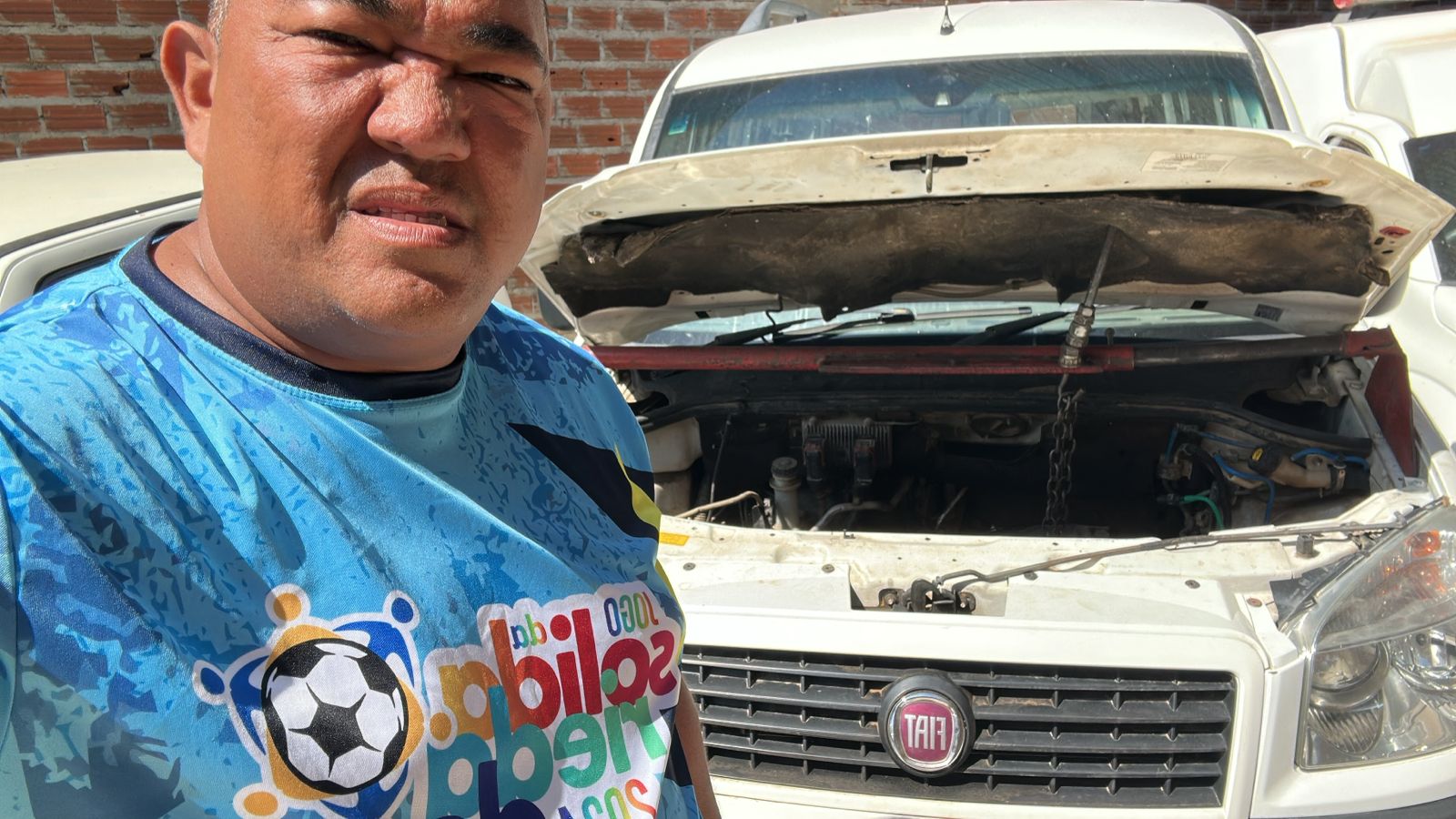 China revela 'cemitério' de carros sucateados pela Secretaria de Saúde