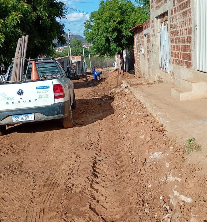 Moradores revoltados com obra da prefeitura no bairro Vila Bela