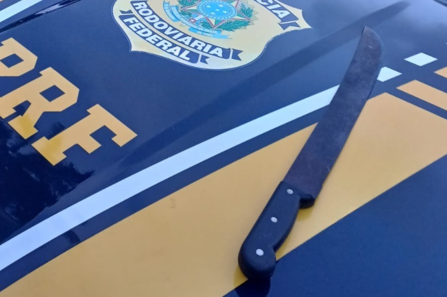 Idoso é ferido com facão após discussão na BR-101 1 Idoso é ferido com facão após discussão na BR-101