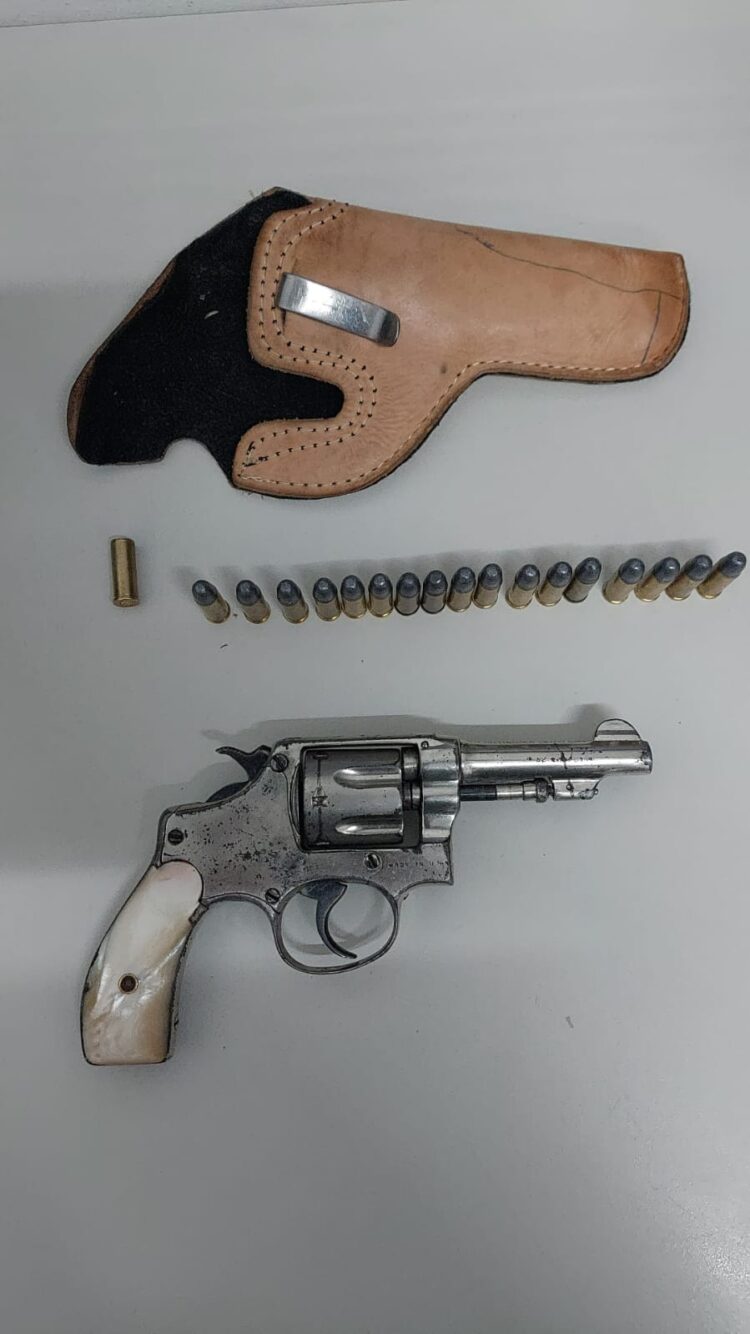 Mãe e filho são baleados em Afogados da Ingazeira, Sertão do Pajeú 1 Mãe e filho são baleados em Afogados da Ingazeira, Sertão do Pajeú