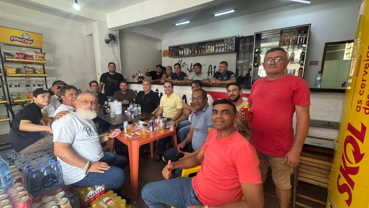 O 'Clube do Belo' bateu o centro e já debate eleições em Serra Talhada