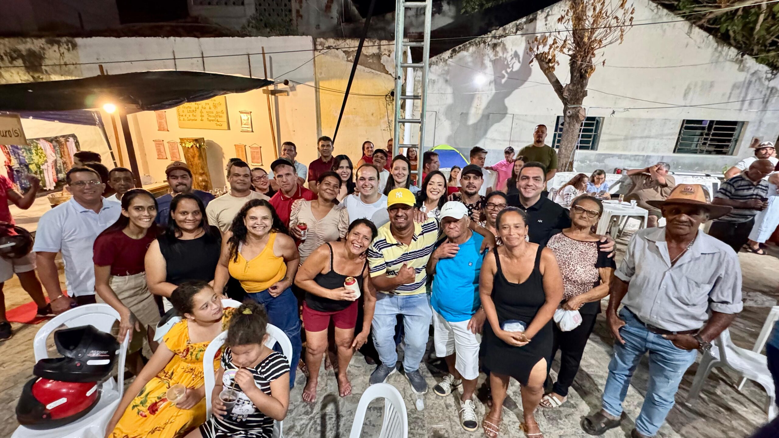 Breno e Márcia começam o ano em pré-campanha no Sertão do Pajeú