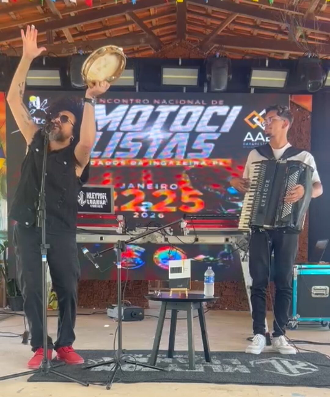 Recital 'A luz que habita em nós' estreou no Encontro de Motociclistas 1 Recital 'A luz que habita em nós' estreou no Encontro de Motociclistas