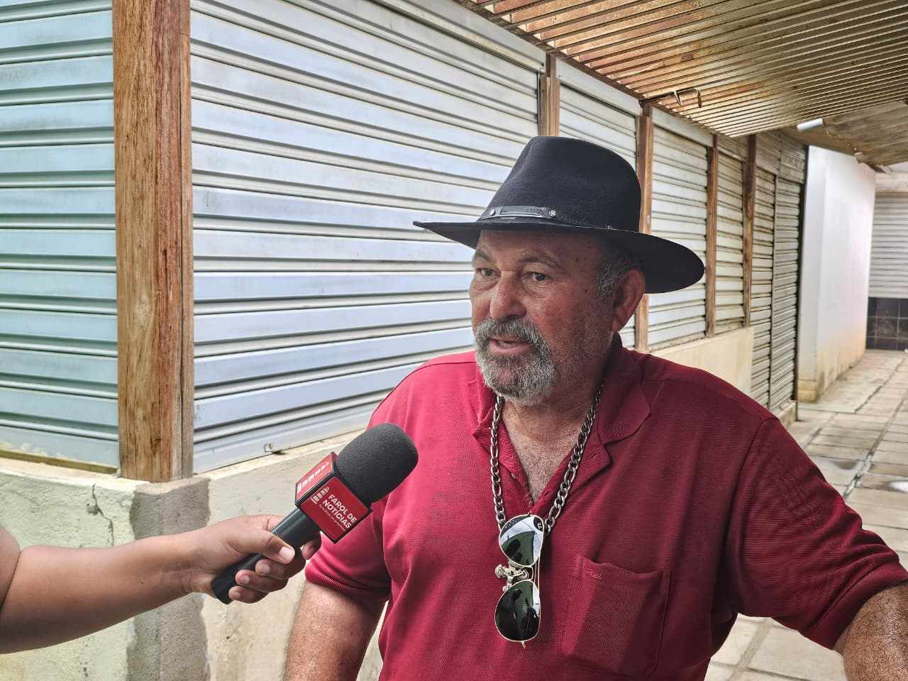 Comerciantes vivem cotidiano de furtos e invasões na feira de ST 1 Comerciantes