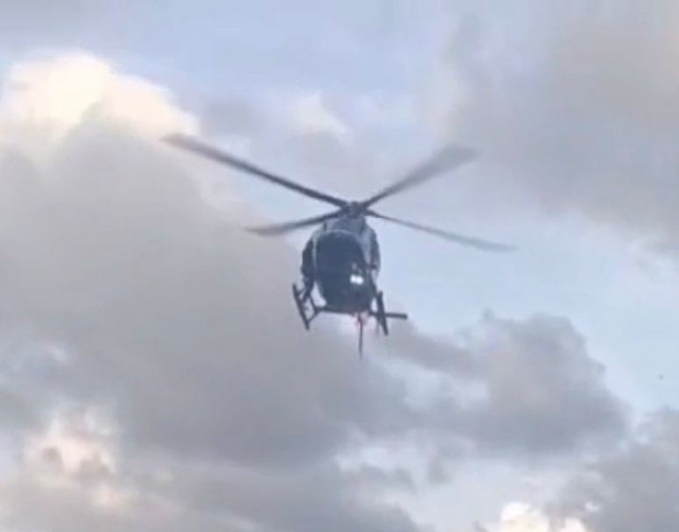 Motorista é socorrido de helicóptero após acidente