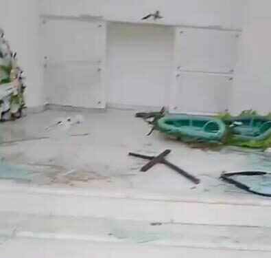 Vandalismo no cemitério família presta queixa 
