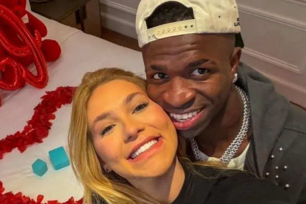 Virginia anuncia fim do relacionamento com Vinícius Júnior