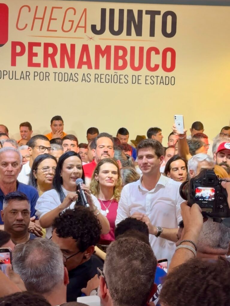 Márcia participa de ato com João Campos que reuniu 20 mil pessoas 1 Márcia participa de ato com João Campos que reuniu 20 mil pessoas