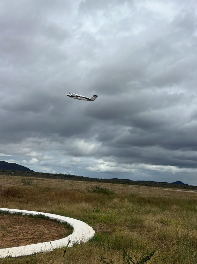 Criança atingida por explosão em ST é transferida para Recife em aeronave