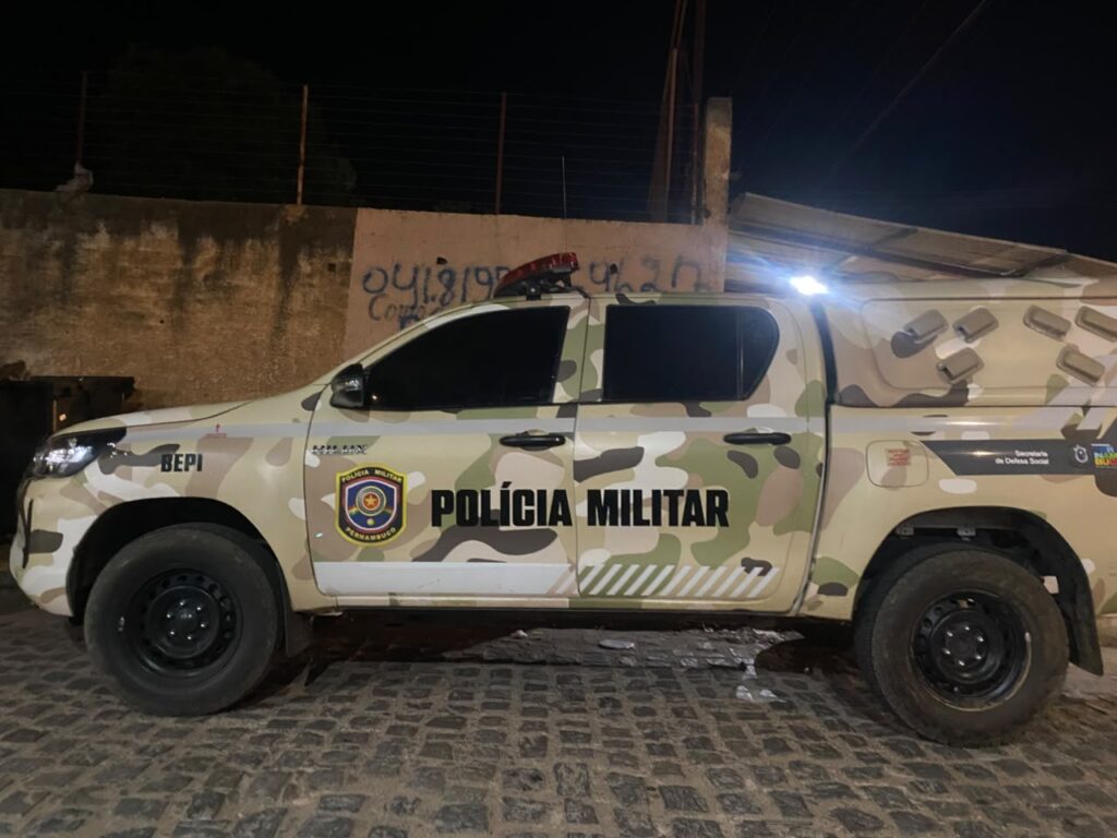 Homens fogem da polícia na zona rural de Serra Talhada e deixam arma