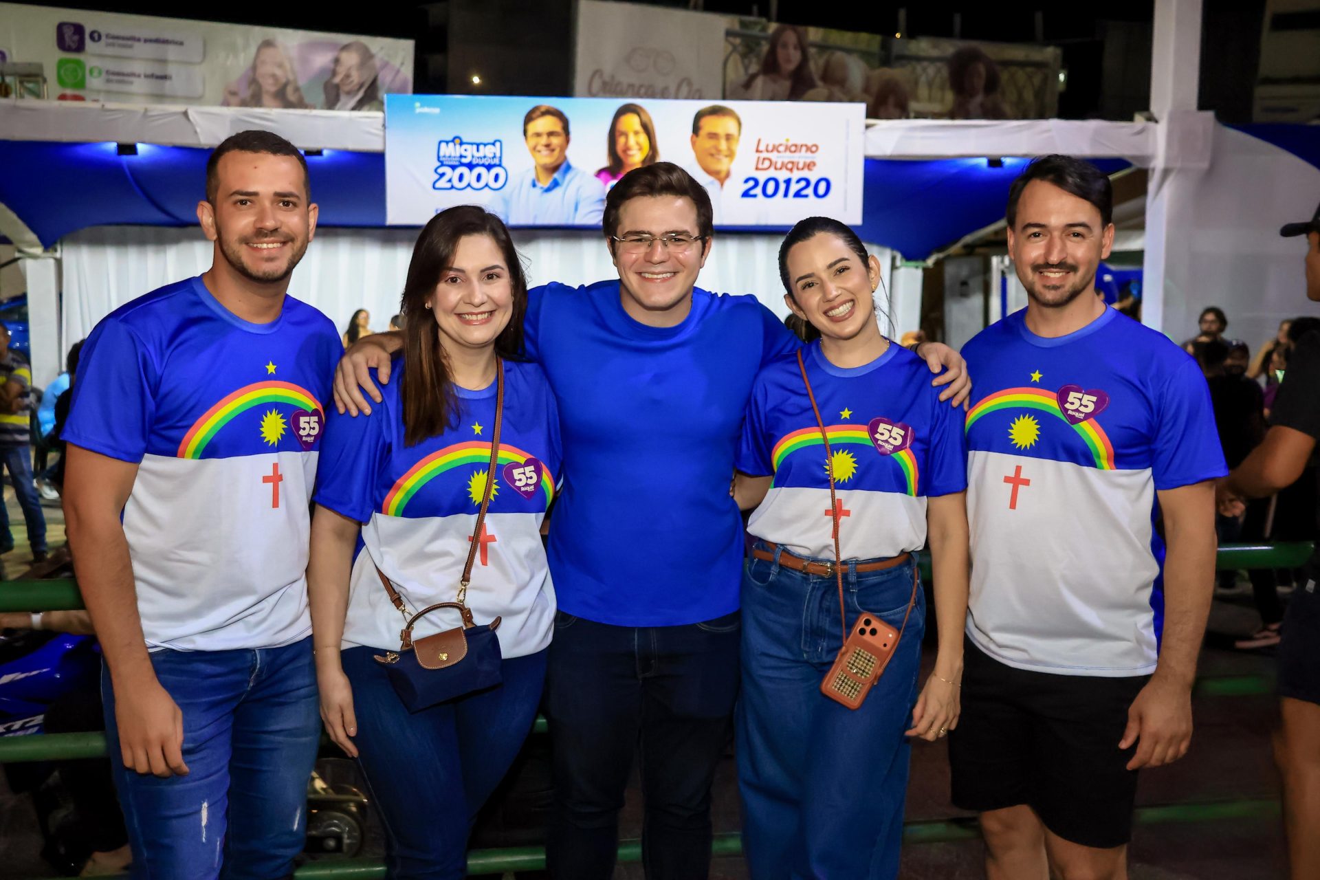 Miguel Duque faz 1º adesivaço da campanha e inaugura comitê em ST