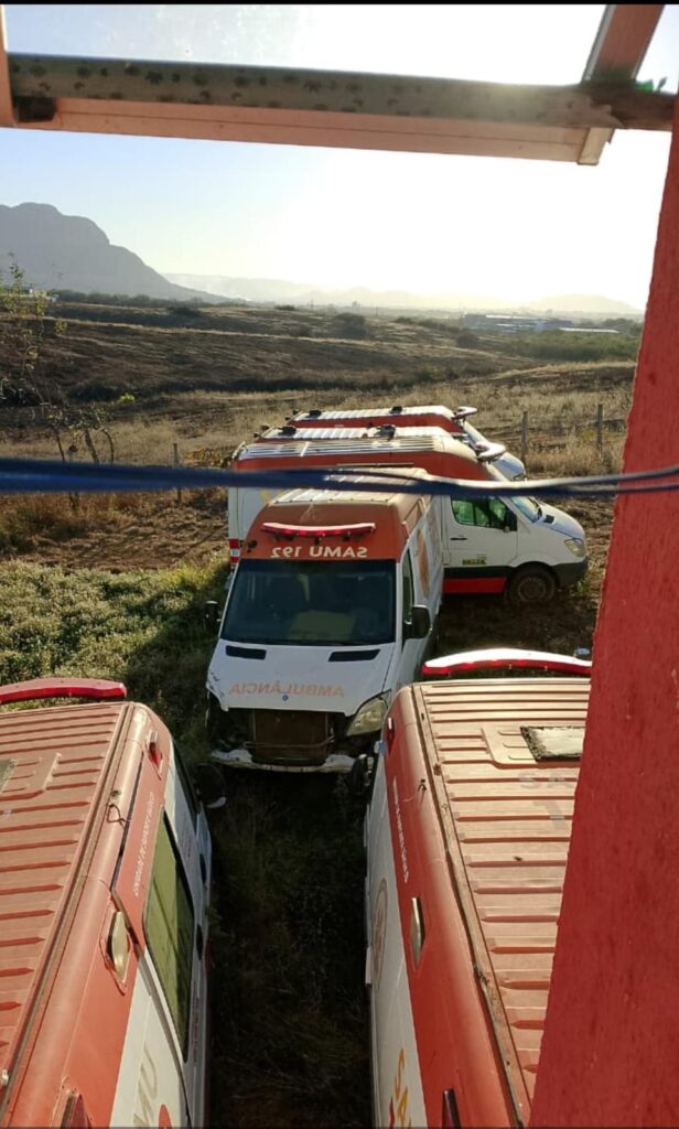 O vergonhoso 'cemitério' de ambulâncias do SAMU em ST