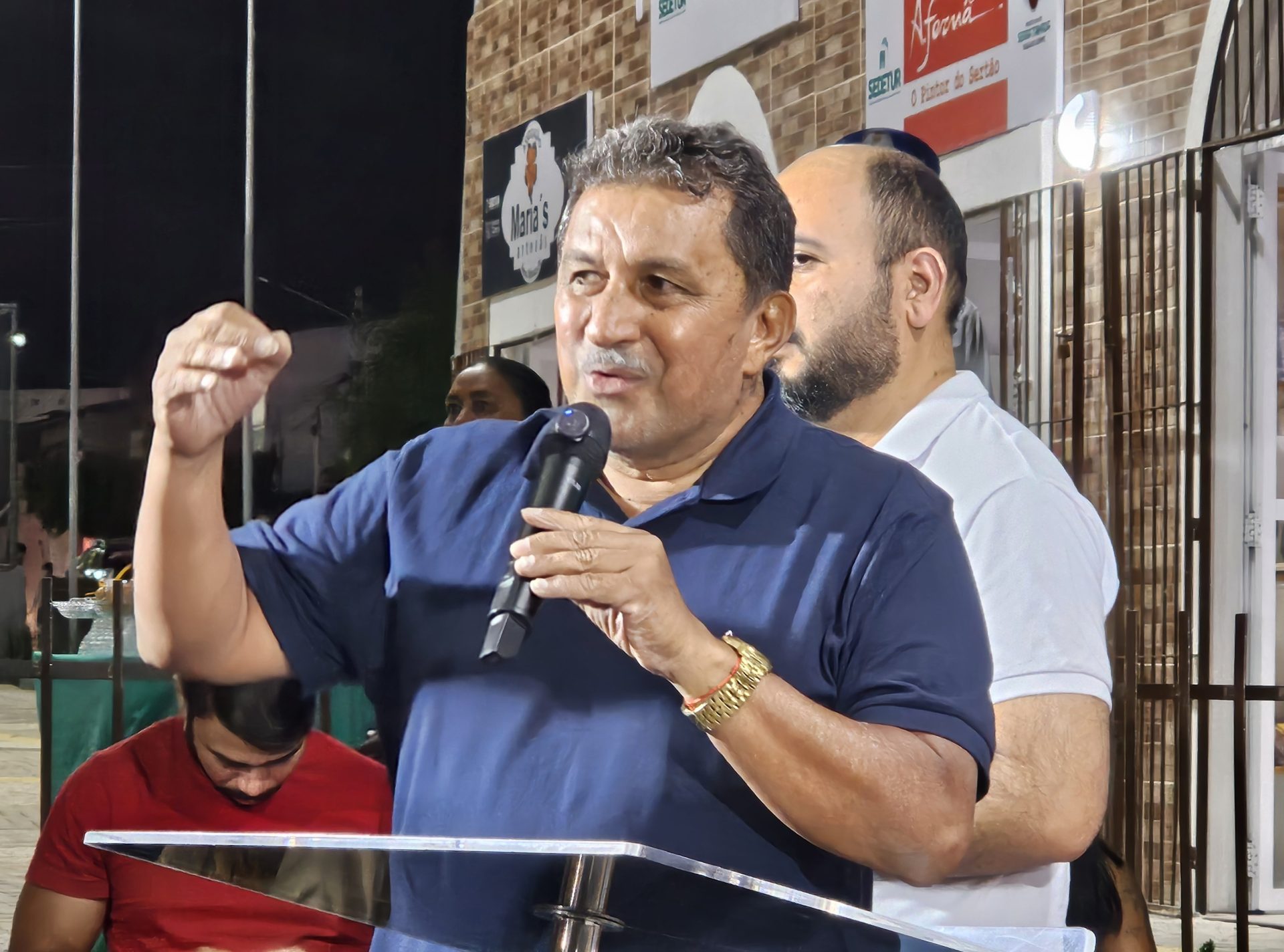 Zé Raimundo diz que Márcia enfrenta perseguições, mas avança com obras