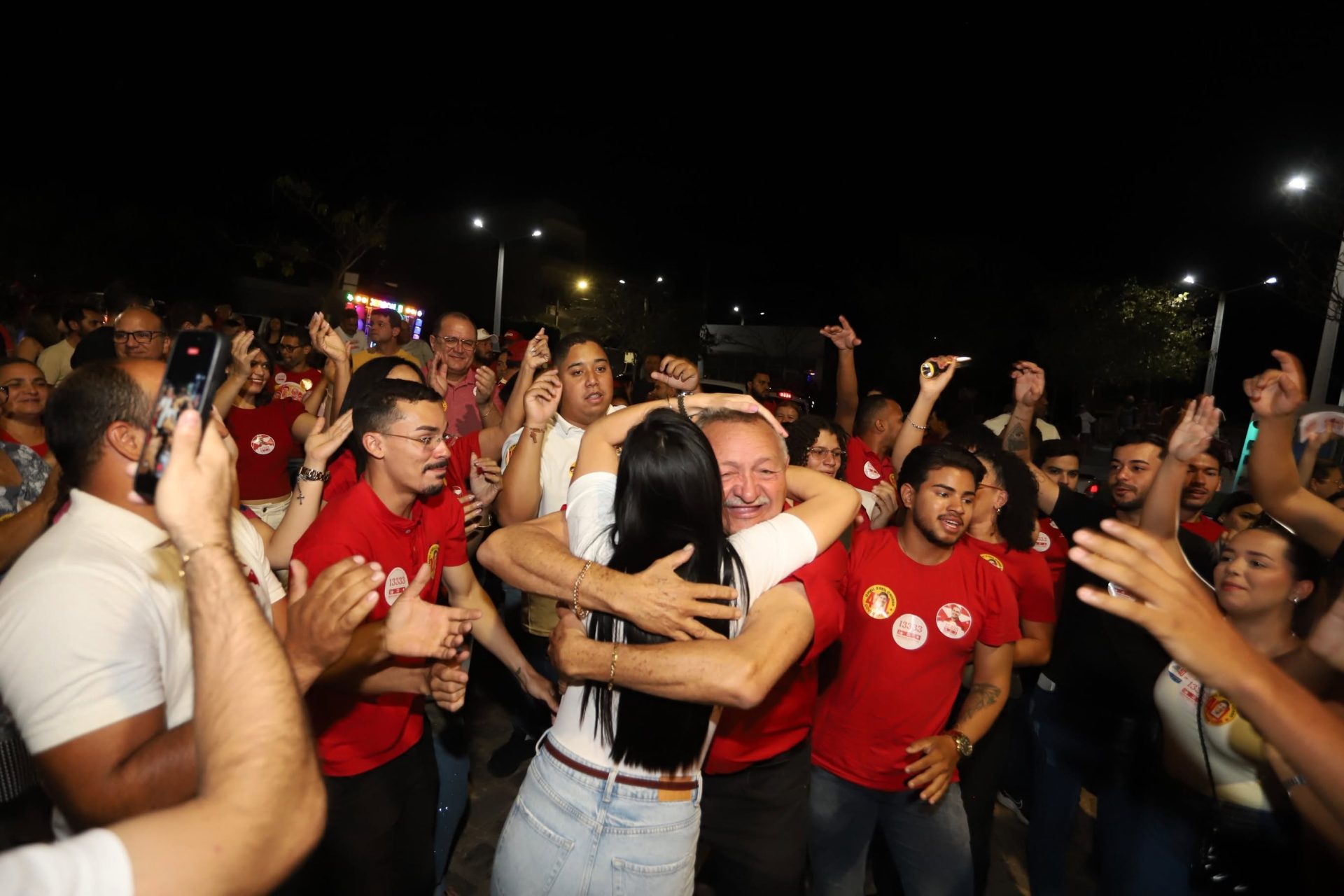 Márcia Conrado anuncia 'onda vermelha' e diz que o time de Lula leva esperança à população