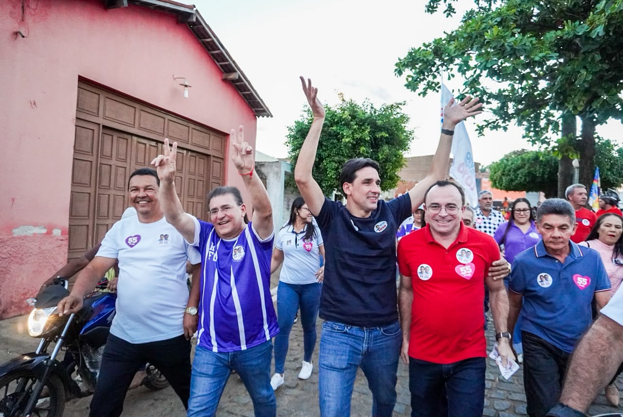 Terra da Rapadura faz festa para Luciano Duque; centenas participam de caminhada de apoio 1 Terra da Rapadura faz festa para Luciano Duque; centenas participam de caminhada de apoio