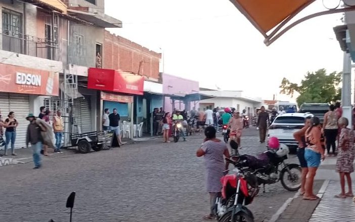 Jerry Pereira, pai da secretária de Obras de ST, sofre atentado e acaba baleado nesta 3ª 1 Jerry Pereira, pai da secretária de Obras de ST, sofre atentado e acaba baleado nesta 3ª
