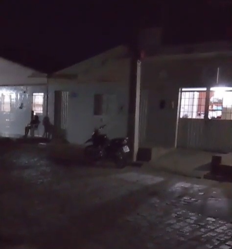 Moradores denunciam falta de iluminação pública há 15 dias no Alto do Bom Jesus 1 Moradores denunciam falta de iluminação pública há 15 dias no Alto do Bom Jesus