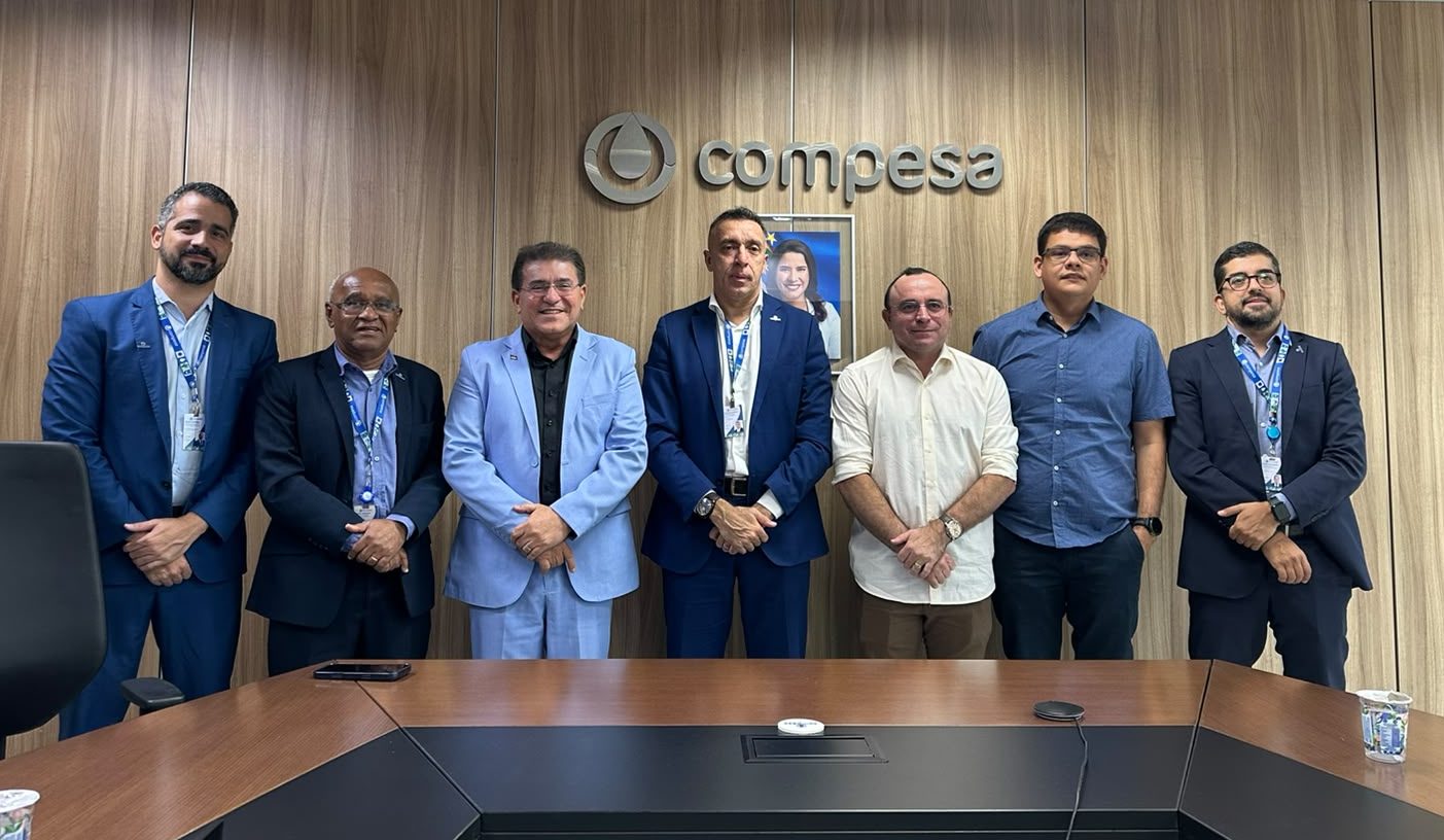 Duque e Dr. Ismael se reúnem com presidente da Compesa para falar da crise de abastecimento 1 Duque e Dr. Ismael se reúnem com presidente da Compesa para falar da crise de abastecimento
