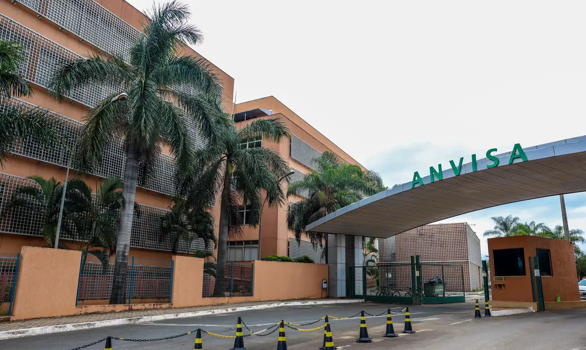 Anvisa suspende venda de linguiça defumada; saiba qual e o motivo 1 Anvisa suspende venda de linguiça defumada; saiba qual e o motivo